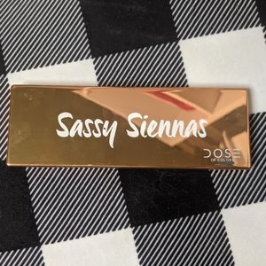 Dose of colors sassy siennas palette